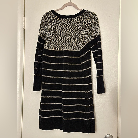 Lularoe sweater dress - Picture 2 of 4